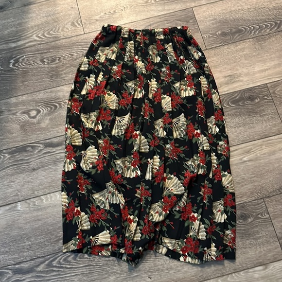 Susan Bristol VTG sweater pleated skirt set holiday  with floral red black SZ 10 - Picture 16 of 16